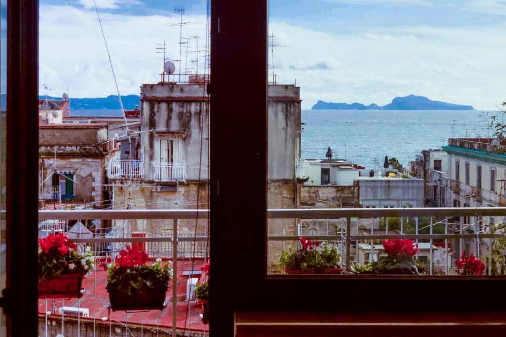 La Finestra Sul Golfo Apartment Naples Exterior photo